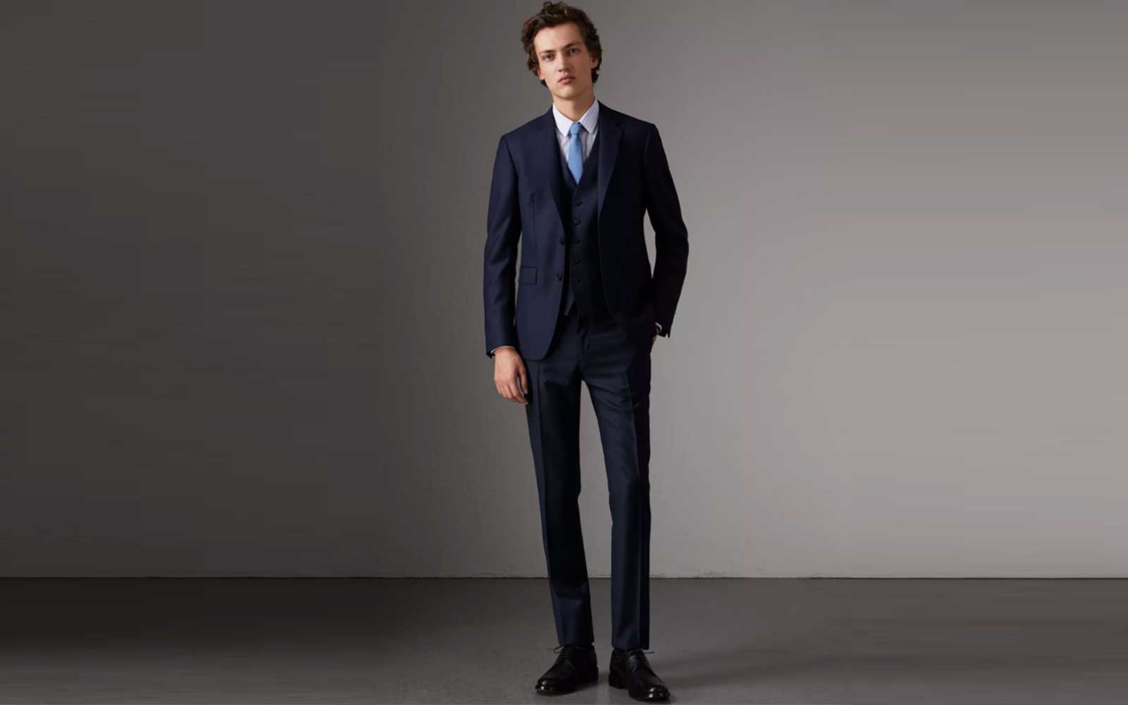 Ternyata Ini 3 Pakaian Pria yang Menurut Wanita Paling Seksi